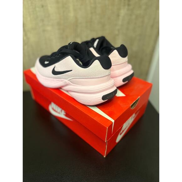 NEW SZ 6y (7.5w) - Nike Uplift SC (GS) Pink Foam/Black - Picture 2 of 5